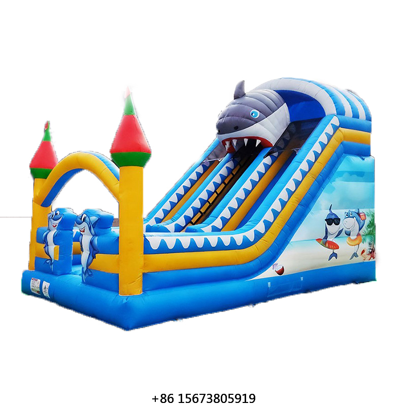 Kids Outdoor Fun - レンタル可能な小型インフレータブル滑り台、屋外用厚手PVC製インフレータブル城、子供の誕生日パーティーや遊び場での楽しい時間に